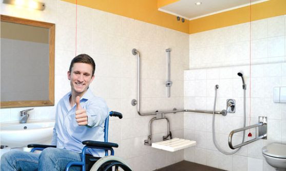 Sanitärgebäude mit Duschen und WC, Kaiser Camping Bad Feilnbach - Barrierefrei