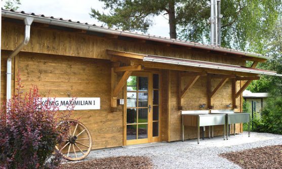 Sanitärgebäude mit Duschen und WC, Kaiser Camping Bad Feilnbach